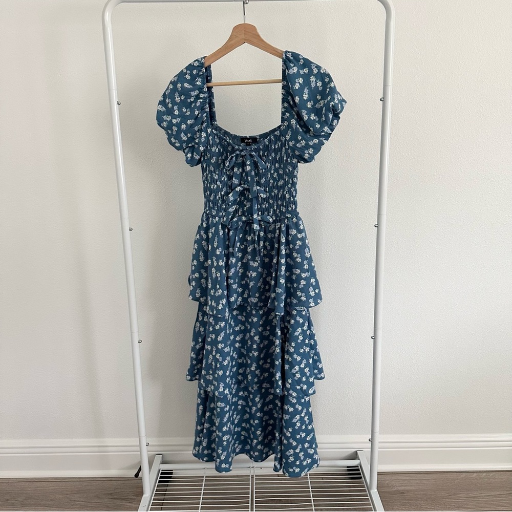Francesca’s Cara Smocked Bow Front Tiered Midi Dress Blue Floral - Picture 2 of 6
